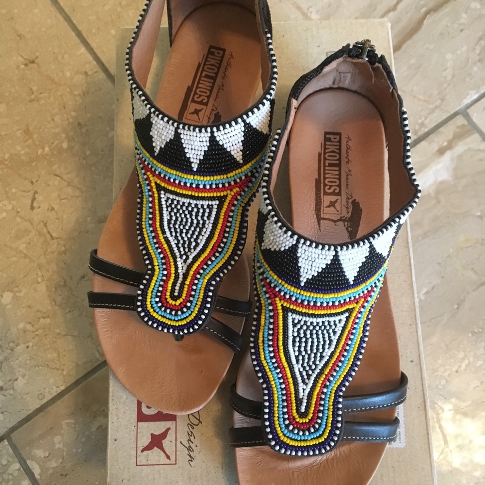 Pikolinos leather beaded Maasai sandals
